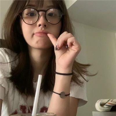 穿着旗袍的女孩 在线观看
